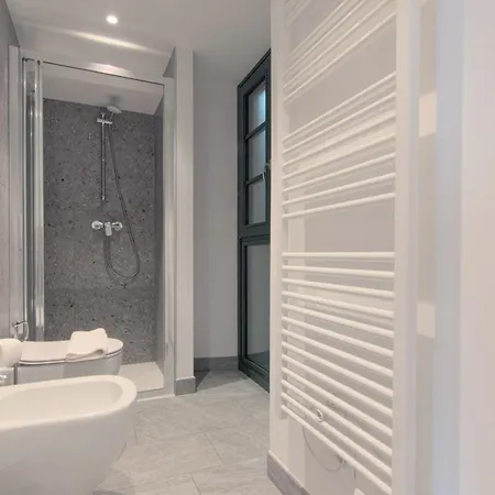 Ca Del Lasco - Modern In Classic Apartment Bellano