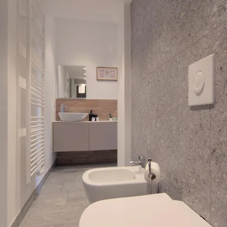 Ca Del Lasco - Modern In Classic Apartment Bellano
