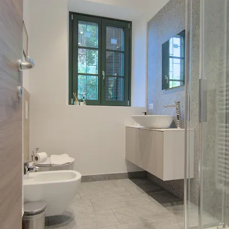 Ca Del Lasco - Modern In Classic Apartment Bellano